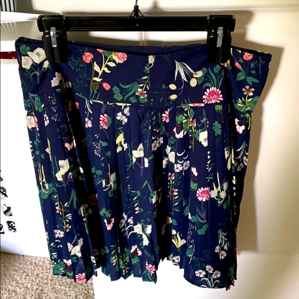 Floral Pleated Skirt - Loft Size 10